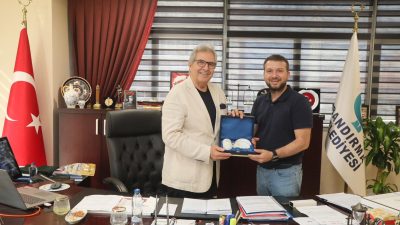 Balıkesir Büyükşehir Belediyespor Kulübü Bandırma Belediye Başkanı Dursun Mirza’yı ziyaret
