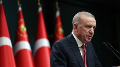 Cumhurbaşkanı Recep Tayyip Erdoğan, “Sığınmacılar konusunu ön yargılar, korkular temelinde