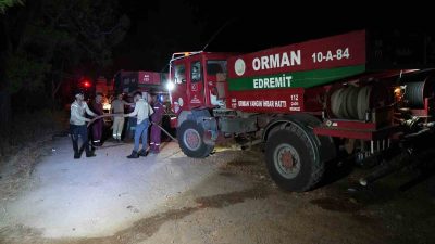 Ayvalık’ta başlayan orman yangını ekiplerin yoğun çalışması kontrol altına alındı. Edinilen