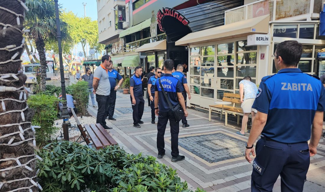 Bandırma Zabıtası’ndan sıkı işgaliye denetimi Bandırma’da zabıta ve emniyet ekipleri, kaldırım işgallerine müdahale ederek kurallara