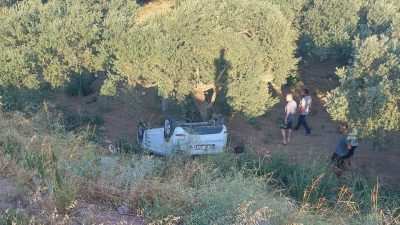 Erdek’te meydana gelen tek taraflı trafik kazasında, şarampole uçarak takla