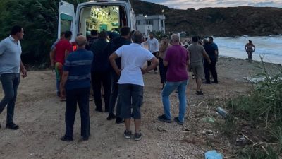 Bandırma’da denize giren 2 kadın boğulma tehlikesi geçirdi. Vatandaşlar tarafından