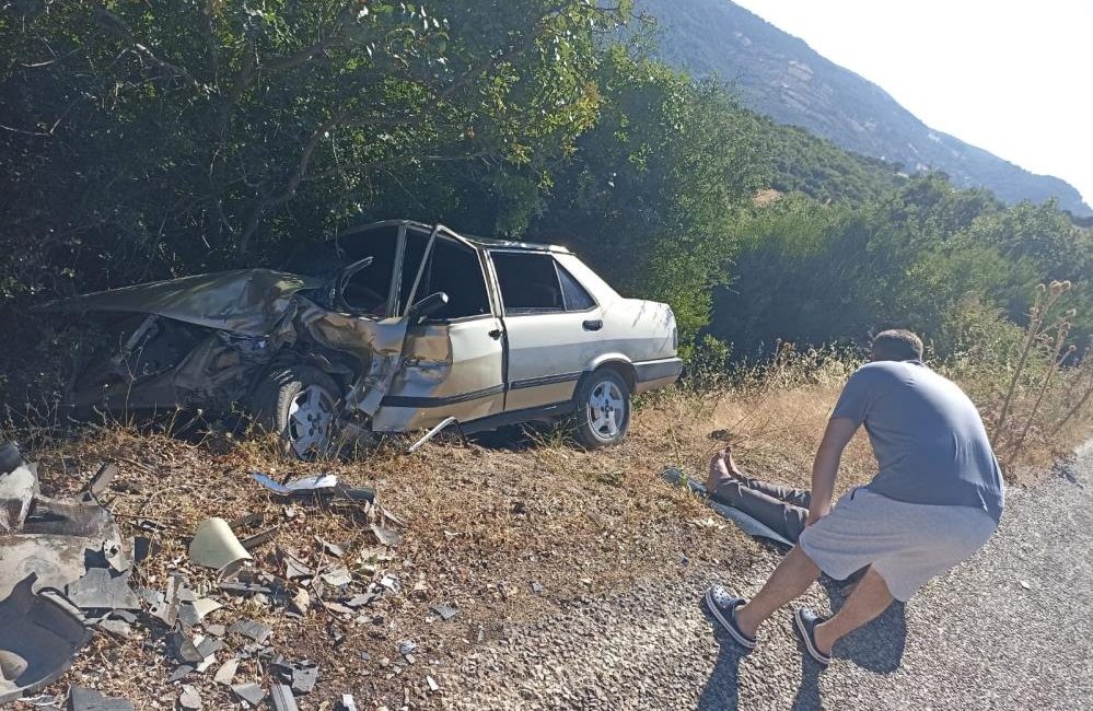 Savaştepe’de trafik kazası; 5 yaralı Savaştepe’te meydana gelen çift taraflı trafik kazasında 3’ü çocuk olmak