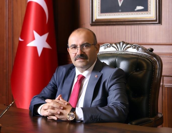 Ustaoğlu, basın mensuplarının bayramını kutladı 24 Temmuz Gazeteciler ve Basın Bayramı dolayısıyla kutlama mesajı yayınlayan