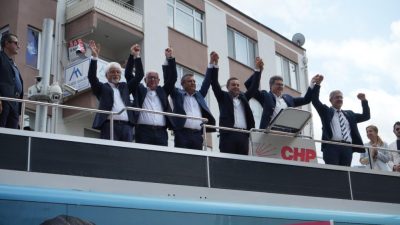 Cumhuriyet Halk Partisi Genel Başkanı Özgür Özel, 31 Mart seçimlerinin