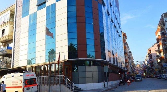 Erdek’te denizde boğulma tehlikesi geçiren kadın hastanede hayatını kaybetti Erdek’te denize giren Alzheimer hastası kadın boğulma tehlikesi geçirdi. Hastaneye