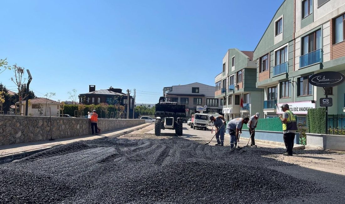 Bandırma’da asfaltlama çalışmaları başladı Bandırma Belediyesi, kent genelinde ulaşım ağını güçlendirmek için başlattığı asfaltlama