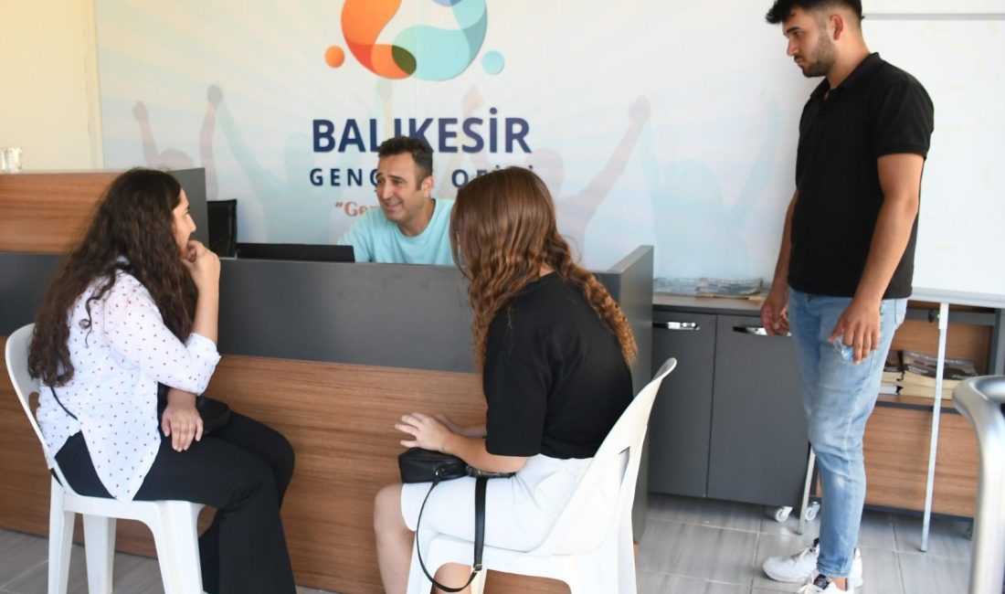 Binin üzerinde genç tercihini Büyükşehir’le yaptı Balıkesir Büyükşehir Belediyesi’nin, üniversite tercihi yapacak olan öğrencilerin en doğru