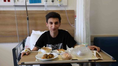 Milyonda bir görülen ‘Akalazya’ hastalığı nedeniyle 10 yıldır yeme ve