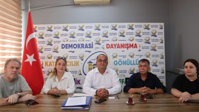 Bandırma Kent Konseyi Genel Kurulu’ndan önce toplantı düzenleyen Başkan Serdar