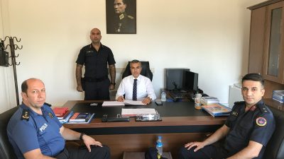 Erdek Kaymakamı Atakan Atasoy, Tatlısu Jandarma Karakolu’nu ziyaret ederek, bölgede