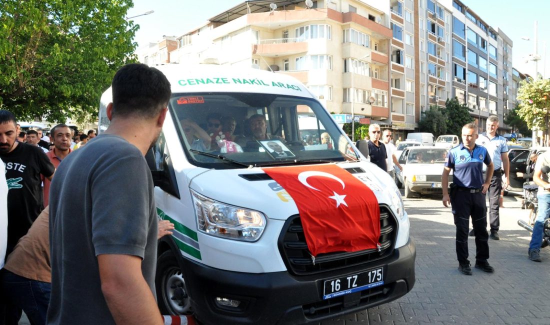 Kalp krizi geçiren Karacabey Belediye Başkan Yardımcısı son yolculuğuna uğurlandı Karacabey Belediye Başkan Yardımcısı Turhan Uzun, katıldığı halı saha maçında