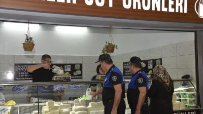Dursunbey’de vatandaşların güvenle alışveriş yapabilmeleri için belediyeye bağlı Zabıta Müdürlüğü