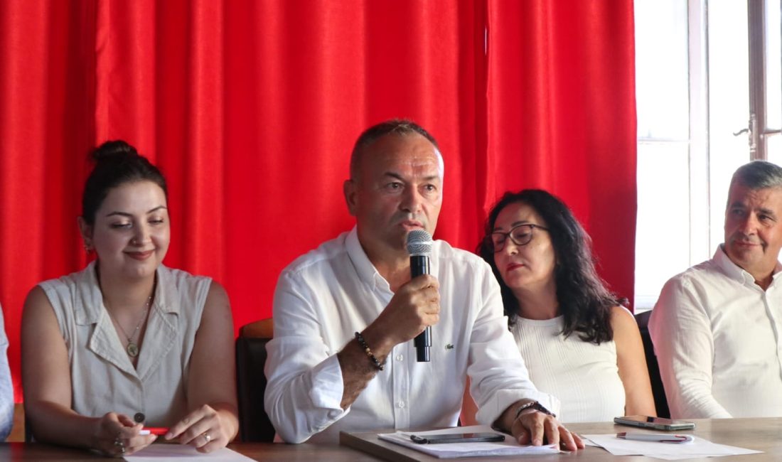 Özel Aydın, Bandırma Kent Konseyi’ne resmen adaylığını açıkladı Bandırma Kent Konseyi Başkan Adayı olduğunu açıklayan Özel Aydın düzenlediği