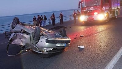 Edremit’te 5 gencin gece eğlencesi kaza ile noktalandı. Dönüş yolunda