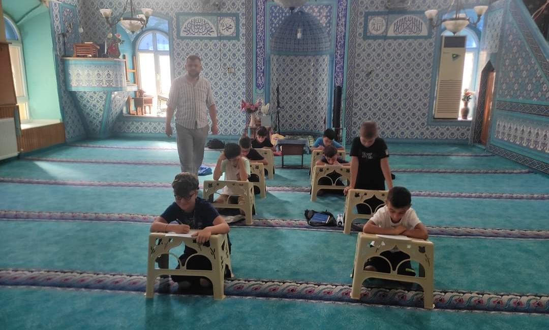 Bandırma’da Yaz Kur’an kursu öğrencileri kıyasıya rekabet etti Bandırma’da cami ve kurslarda düzenlenen yarışmada toplamda 2 bin 359