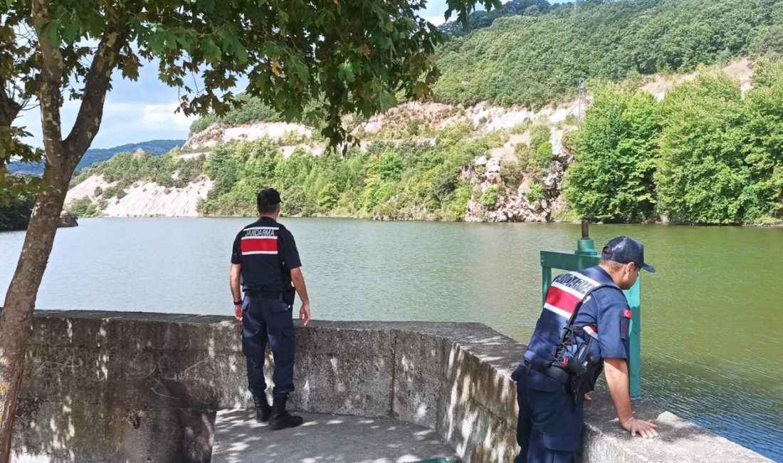 Gönen’de kaybolan Öznur Sarıoğlu 4 gündür aranıyor Gönen’de Öznur Sarıoğlu’ndan 4 gündür haber alınamıyor. Kumköy ve çevresinde