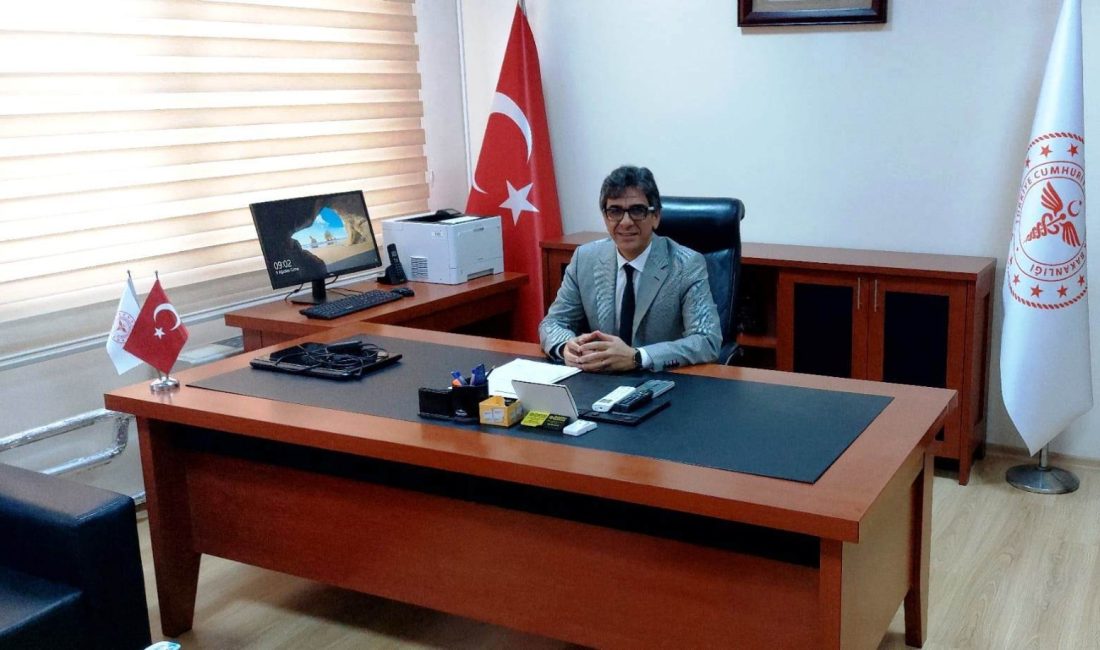 Bandırma Eğitim ve Araştırma Hastanesi’nin yeni Başhekimi Prof. Dr. Eray oldu Bandırma Eğitim ve Araştırma Hastanesi’ne yeni Başhekim olarak Prof. Dr.