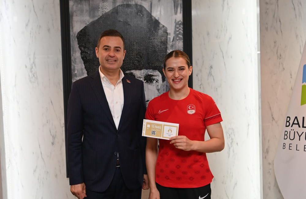 Esra Yıldız Kahraman, Olimpiyatlarda bronz madalya kazandı Paris 2024 Olimpiyat Oyunları’nda yarı finale çıkan Balıkesir Büyükşehir Belediyespor
