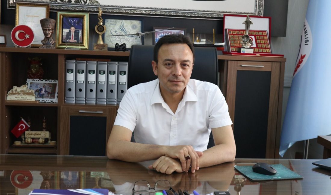 Bandırma İlçe Milli Eğitim Müdürü Mutlu Aslan, 30 Ağustos Zafer