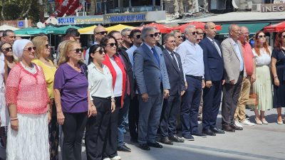 Bandırma’da 30 Ağustos Zafer Bayramı’nın 102’nci yıl dönümü dolayısıyla resmi