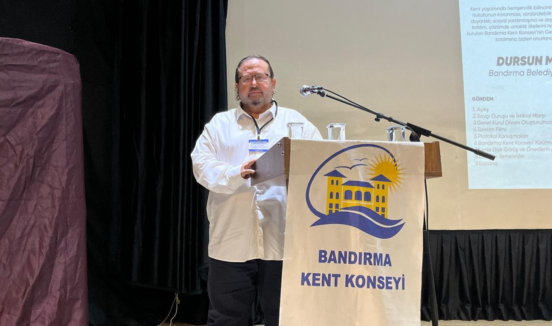 Bandırma Kent Konseyi Olağan Genel Kurulu’nda yapılan seçimle Murat Ergöz,