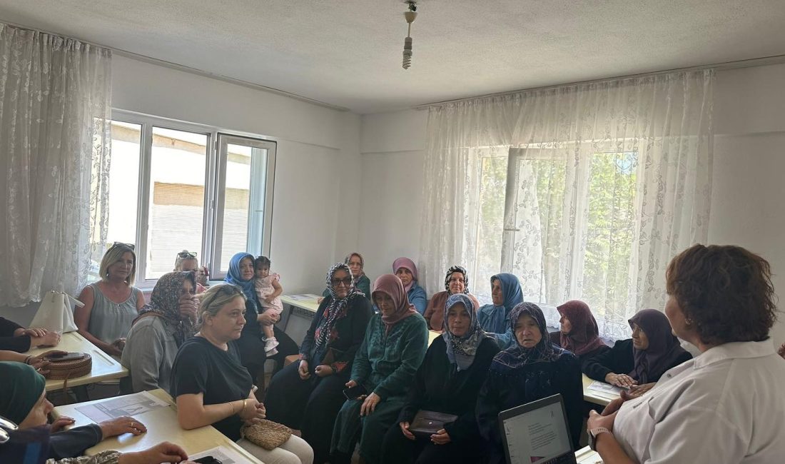Bandırma’nın kadınlarına “KKMM” eğitimi Bandırma Belediyesi tarafından kadınlara yönelik gerçekleştirilen “Kendi Kendine Meme Muayenesi”nde,