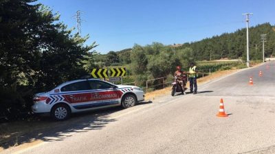 Balıkesir’de jandarma ekipleri kırsal mahallelerde trafik huzurunu sağlayabilmek adına motosikletlere