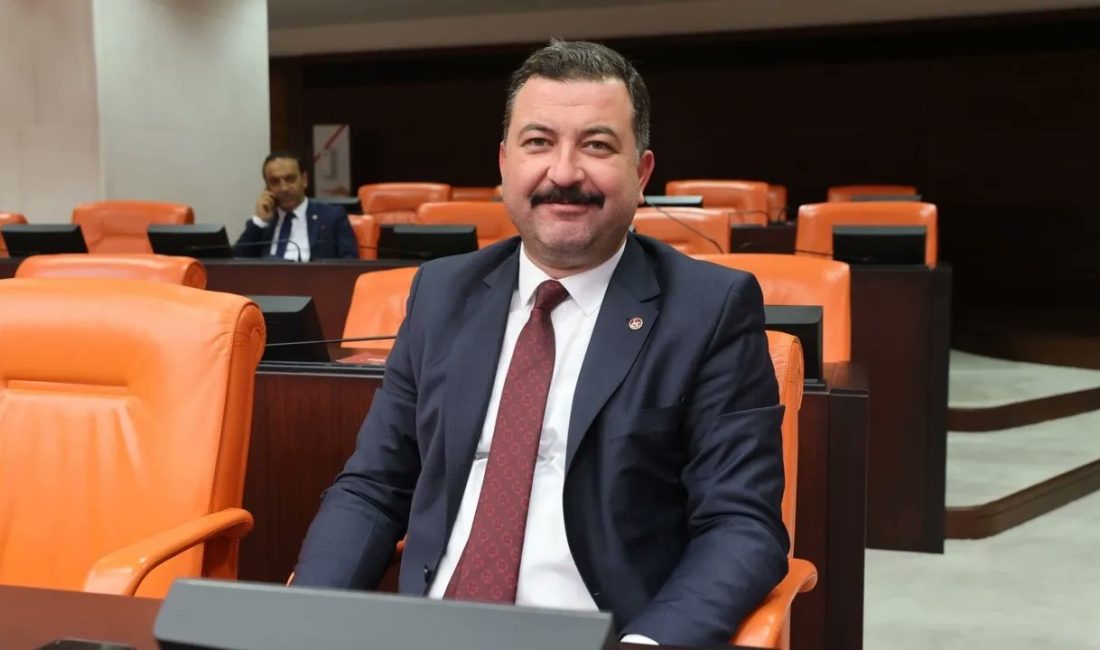 MHP’li Milletvekili Yüksel, Ahmet Akın’ı sert bir dille eleştirdi MHP’li Ekrem Gökay Yüksel, 71 personelin işten çıkarılmasını eleştirerek, Balıkesir