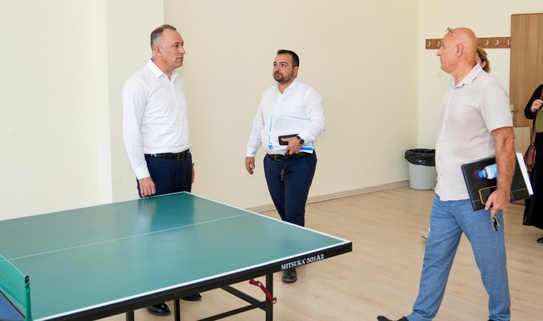 Özalp, Bandırma’da yurtların yeni eğitim dönemi hazırlıklarını inceledi Balıkesir Gençlik ve Spor İl Müdürü Adem Özalp, Bandırma Yarbay