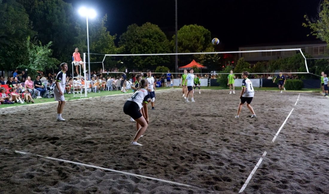 Susurluk’ta plaj voleybolunda kıran kırana mücadele Susurluk’ta düzenlenen plaj voleybolunda küçükler kategorisinde Göbel İlk Hedef takımı