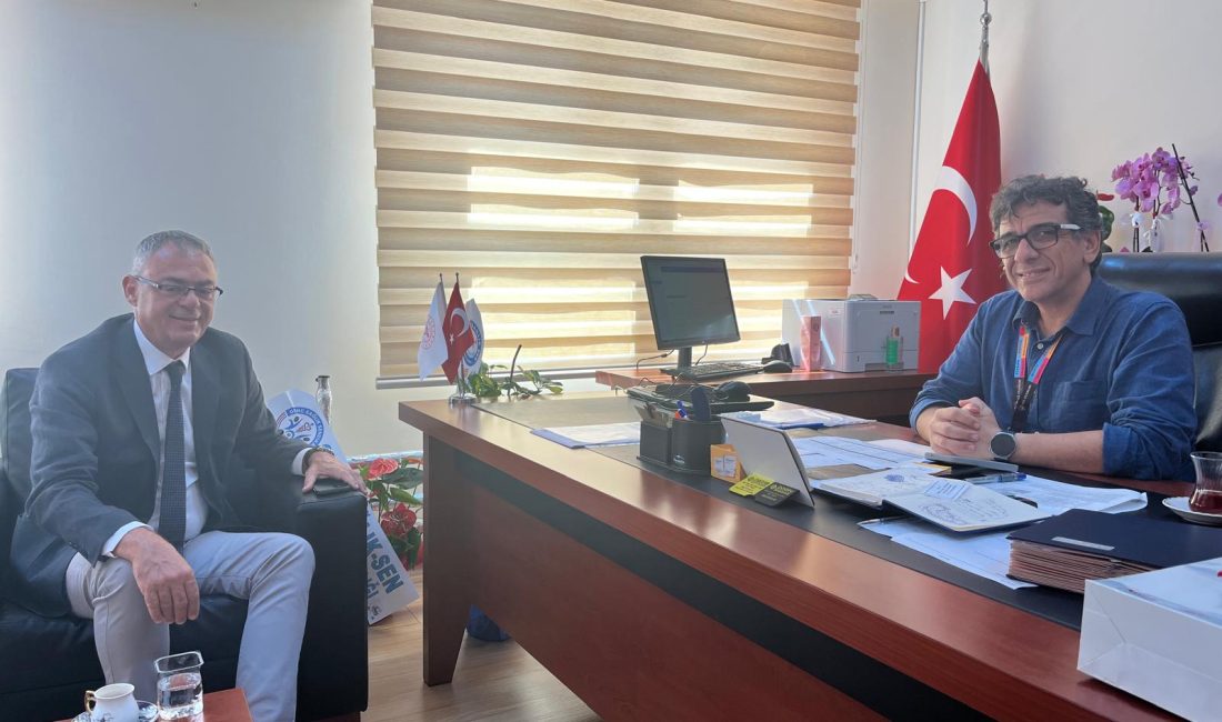 Tan’dan yeni Başhekime hayırlı olsun ziyareti BTB Yönetim Kurulu Başkanı Can Ata Tan, Bandırma Eğitim ve