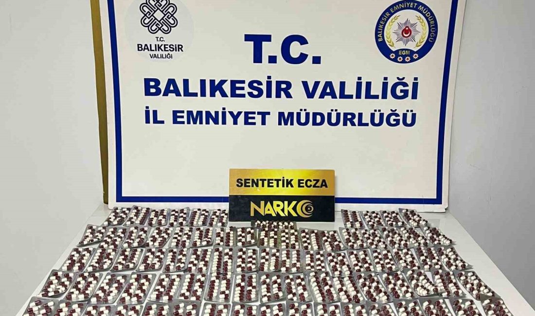 Ayvalık’ta narkotik polisi uyuşturucu hap satıcısını kıskıvrak yakaladı Ayvalık ‘ta İlçe Emniyet Müdürlüğü bünyesindeki Narkotik Suçlarla Mücadele Büro