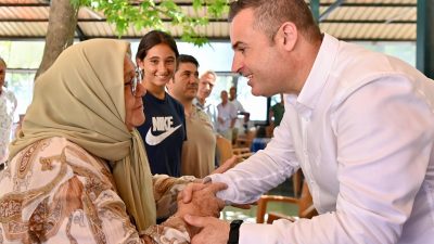Marmara Adalar’da mahalle sakinleri ile bir araya gelen Balıkesir Büyükşehir