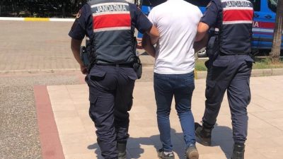 Bandırma’da PKK-KCK Silahlı Terör Örgütü propagandası yapma suçundan yakalama kararı