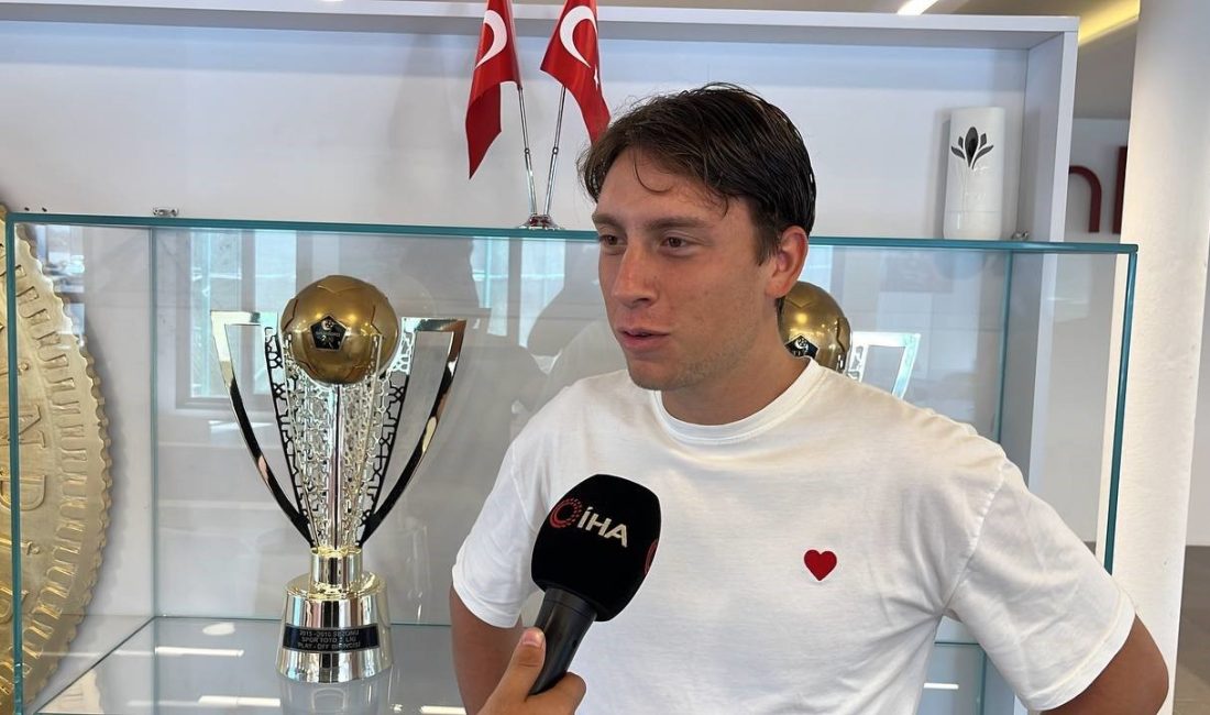 Bandırmasporlu Yiğit Zorluer‘in kalecilik hikayesi Bandırmaspor’un genç kalecisi Yiğit Zorluer, dedesi ve babasından sonra aile