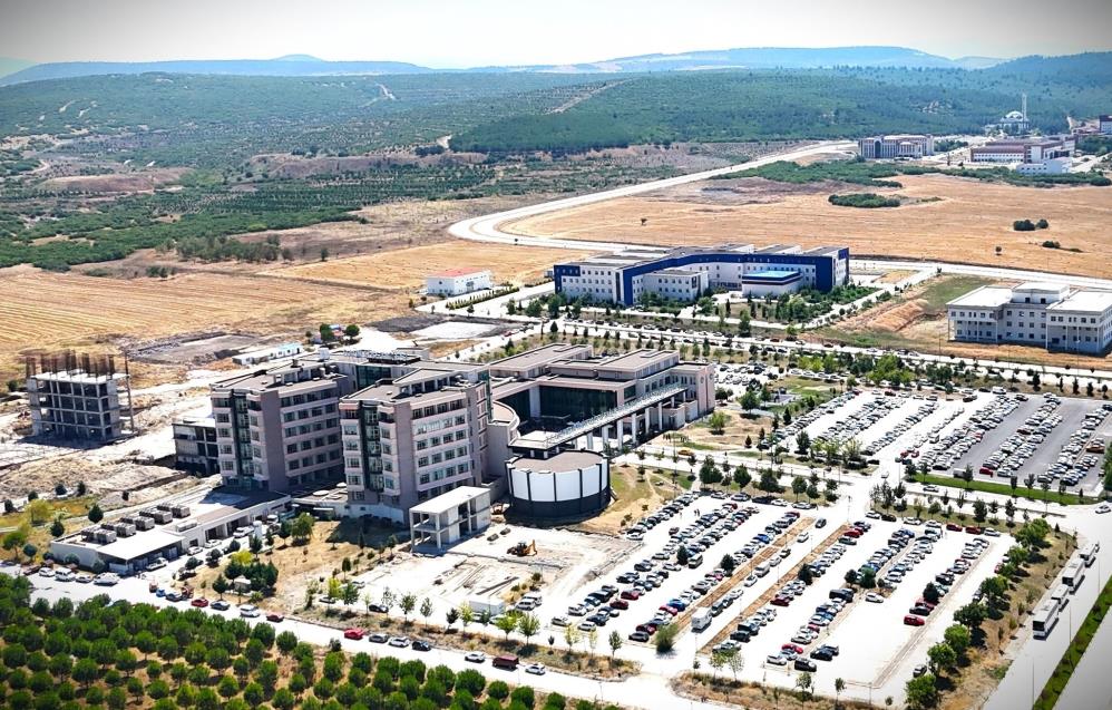 BAÜN Hastanesi büyük bir başarıya imza attı Balıkesir Üniversitesi (BAÜN) Hastanesi başarılarına bir yenisini daha ekledi. T.C.