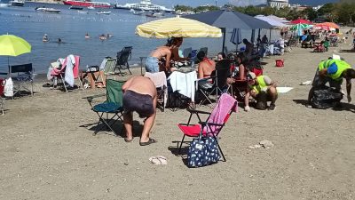 Erdek Kurbağalı Sahil ve plajında, belediye ekipleri ve gönüllü vatandaşlar