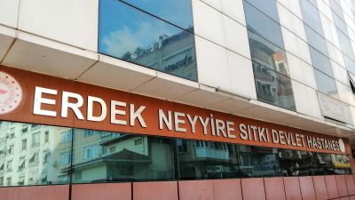 Erdek’te denize girdikten kısa süre sonra boğulma tehlikesi geçiren Mehmet