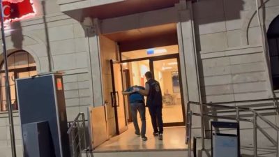 İstanbul Esenyurt’ta polisin asayiş uygulamaları sırasında durdurulmasının ardından önce bir