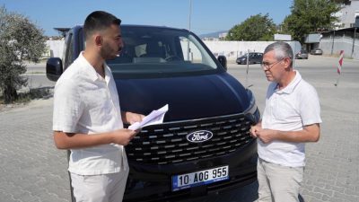 Edremit’te yaşayan Furkan Arslan aile için İzmir’de Ford Bayiinde 2024