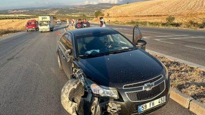 Gönen’de meydana gelen çift taraflı trafik kazası nedeniyle Bandırma-Çanakkale Yolu’nda