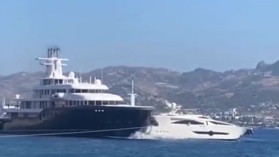 Muğla’nın Bodrum ilçesi Yalıkavak Mahallesi açıklarında, milyon dolarlık mega yat