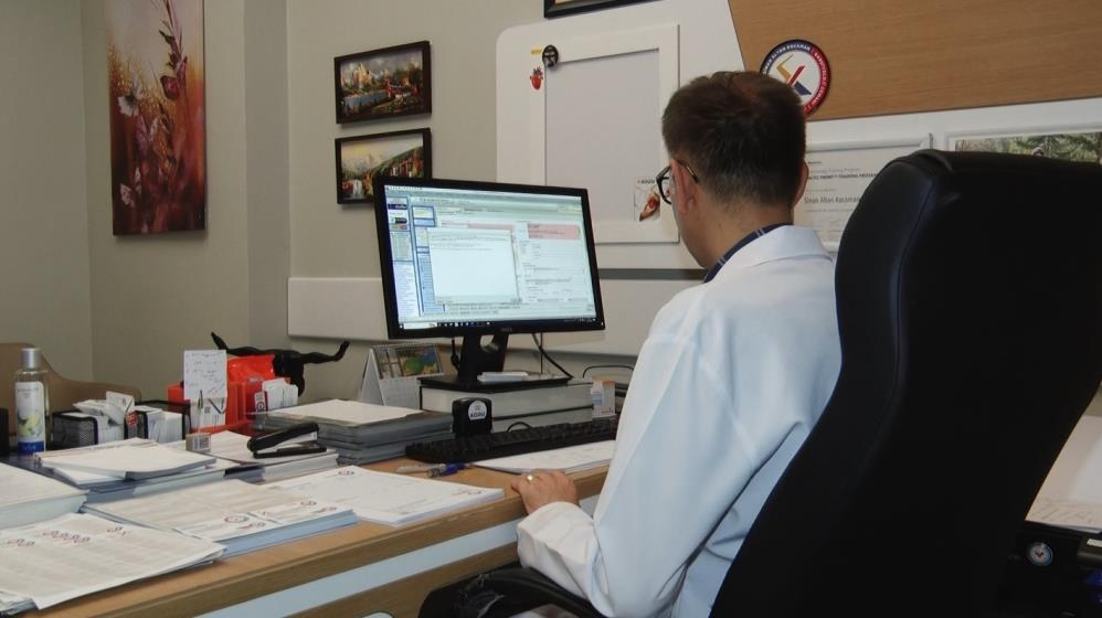 Paketli gıda tatlandırıcıları, kandaki pıhtılaşma oranını yüzde 50 artırıyor Ankara Koru Hastanesi Kalp Merkezi kurucusu Prof. Dr. Sinan Altan
