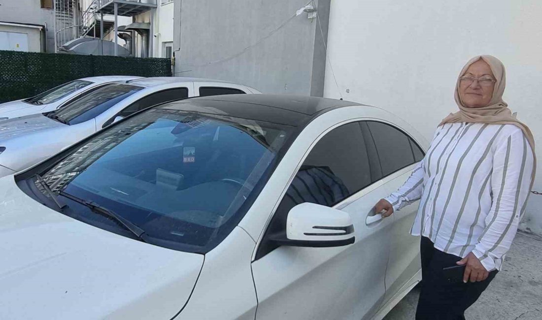Balıkesir’de 57 yaşındaki Nadire Kutlu, kendine has tarzı ile yaptığı