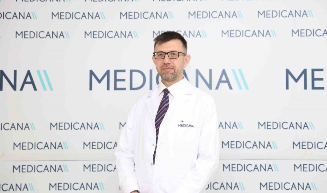 Uzmanından çay ve kahve seven reflü hastalarına önemli uyarılar Dünyada ve ülkemizde en çok tüketilen içeceklerin başında çay ve