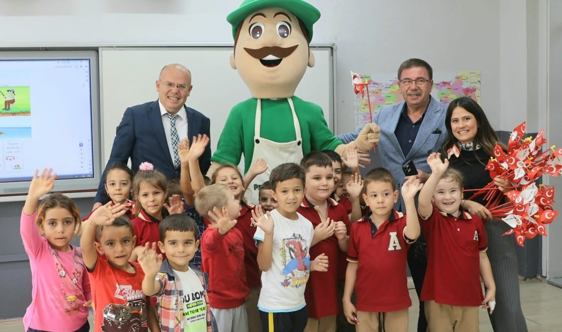 Susurluk Kaymakamı Muammer Köken ve Susurluk İlçe Milli Eğitim Müdürü