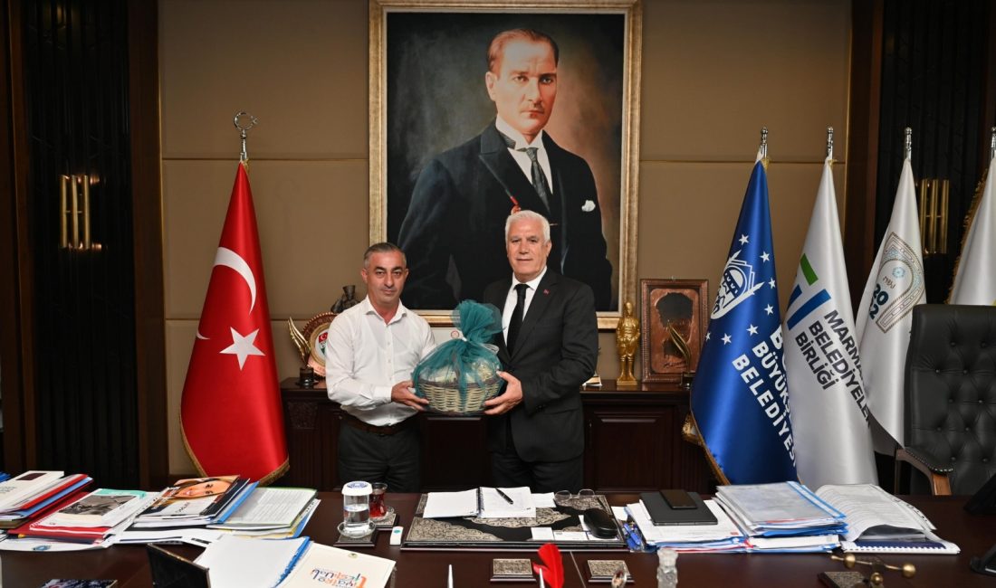 Manyas ve Bursa için iş birlikleri görüşüldü Bursa Büyükşehir Belediye Başkanı Mustafa Bozbey ile bir araya gelen