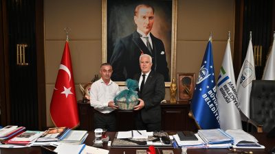 Bursa Büyükşehir Belediye Başkanı Mustafa Bozbey ile bir araya gelen