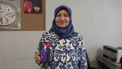 Sivas’ta yaşayan Şadiye Yenice ve Fatma Akkuş, günde 15 bardak